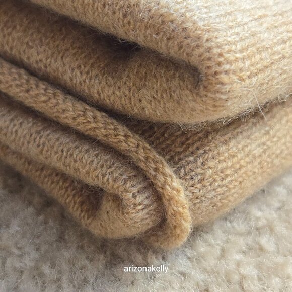 NWOT Cashmere Knit Wrap Scarf Tan - Picture 4 of 13